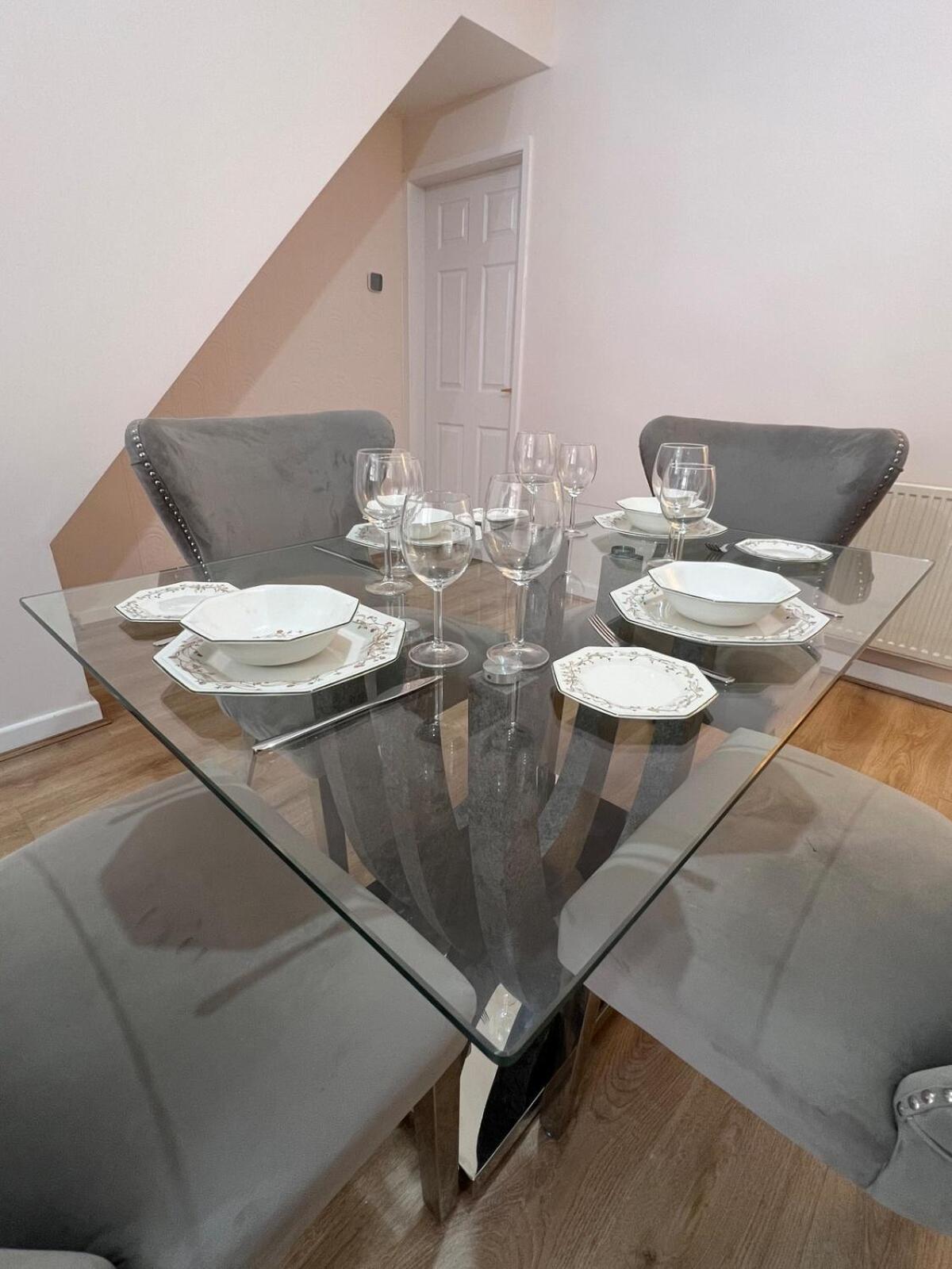 Rose House Stylish 3 Bed Near Anfield And Goodison Park Holiday home Liverpool